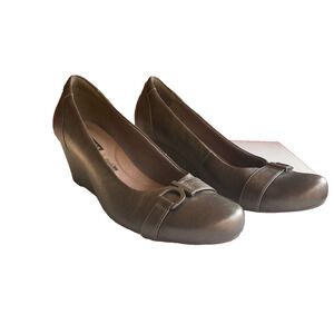 New Clarks Women's Concert Band Wedge‎ Leather Pump Shoes Brown Metallic 9.5